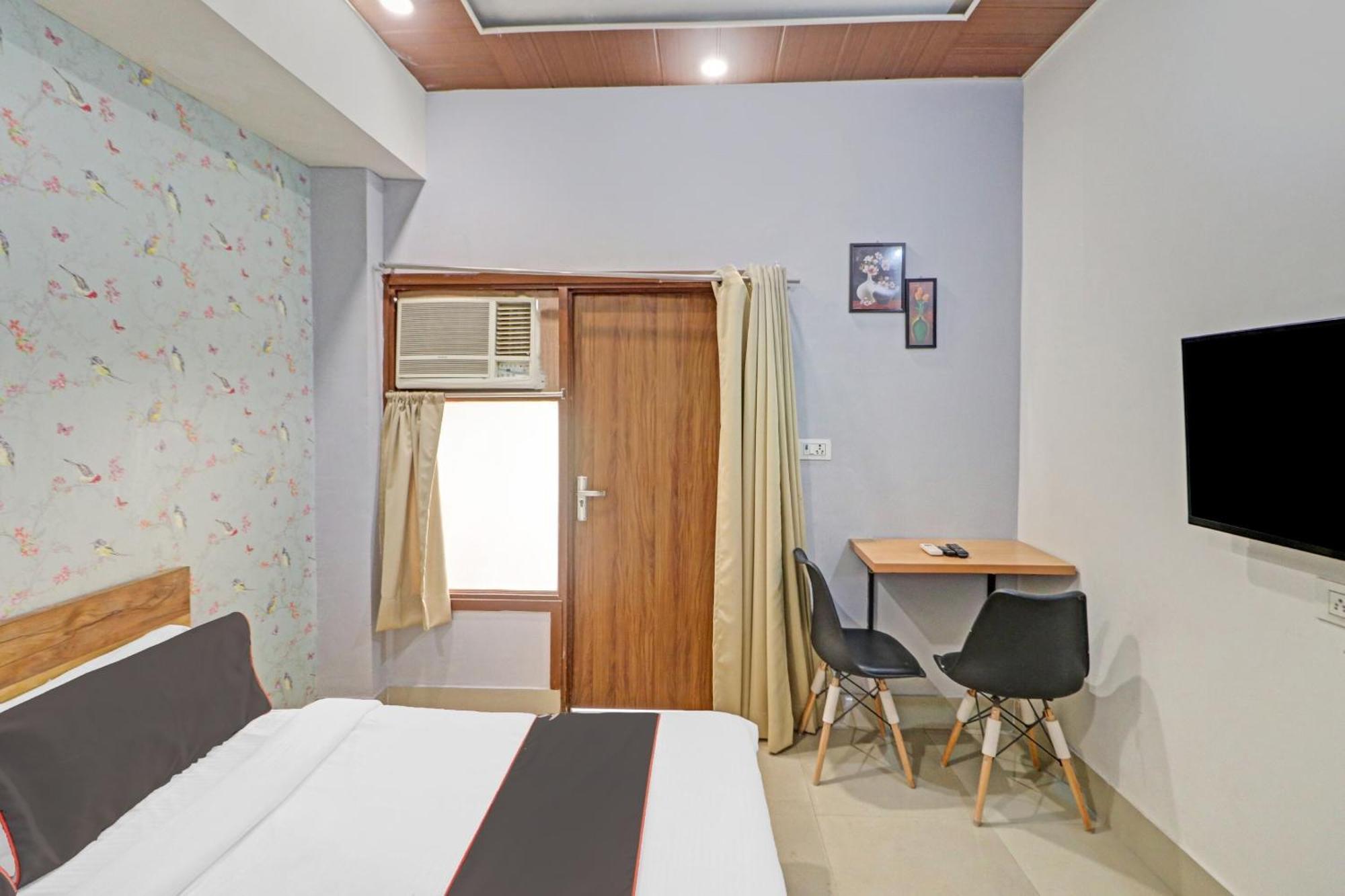 Hotel O Star Ki New Delhi Buitenkant foto