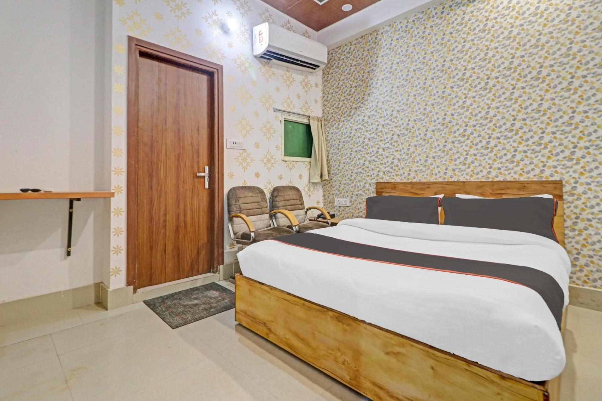 Hotel O Star Ki New Delhi Buitenkant foto