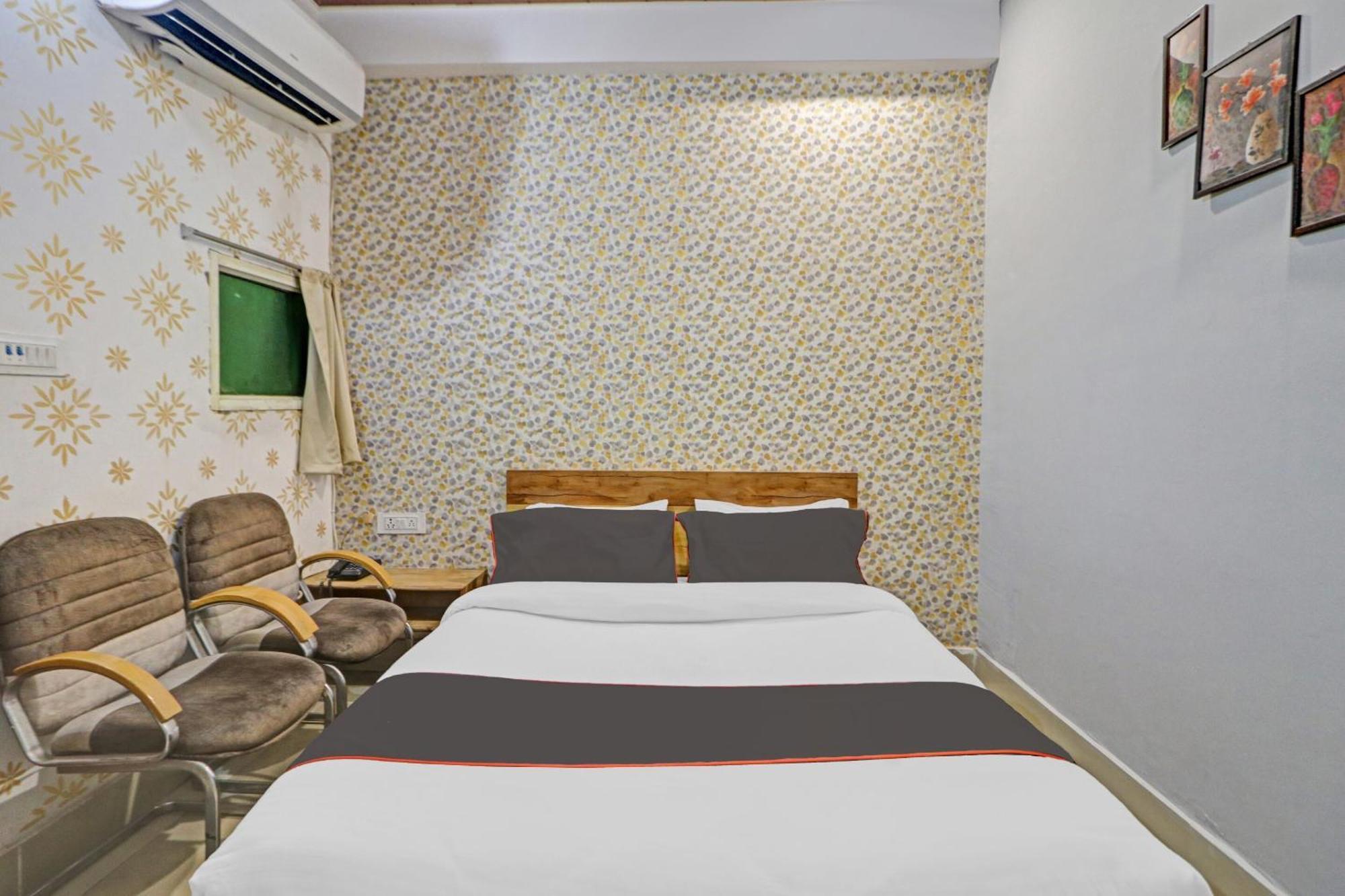 Hotel O Star Ki New Delhi Buitenkant foto